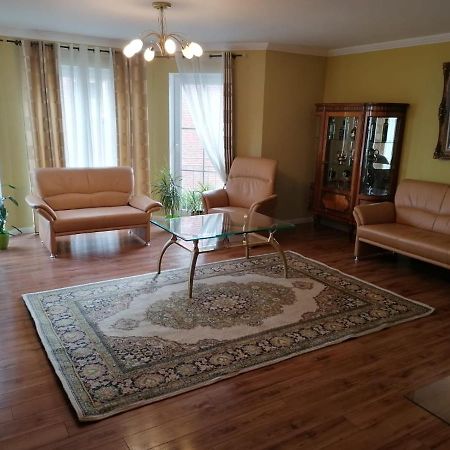 Grosses 4 Zimmer Apartment Naehe Messe Hannover Buitenkant foto