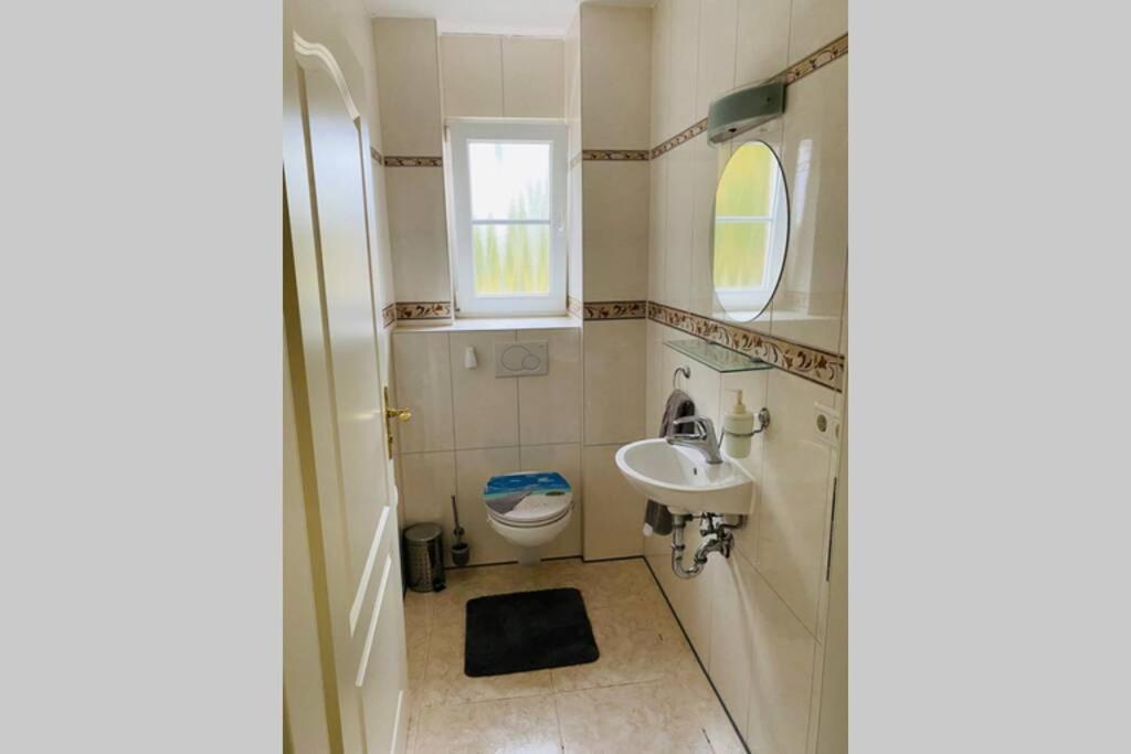 Grosses 4 Zimmer Apartment Naehe Messe Hannover Buitenkant foto