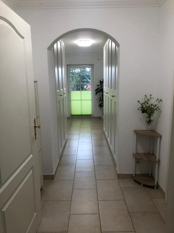 Grosses 4 Zimmer Apartment Naehe Messe Hannover Buitenkant foto